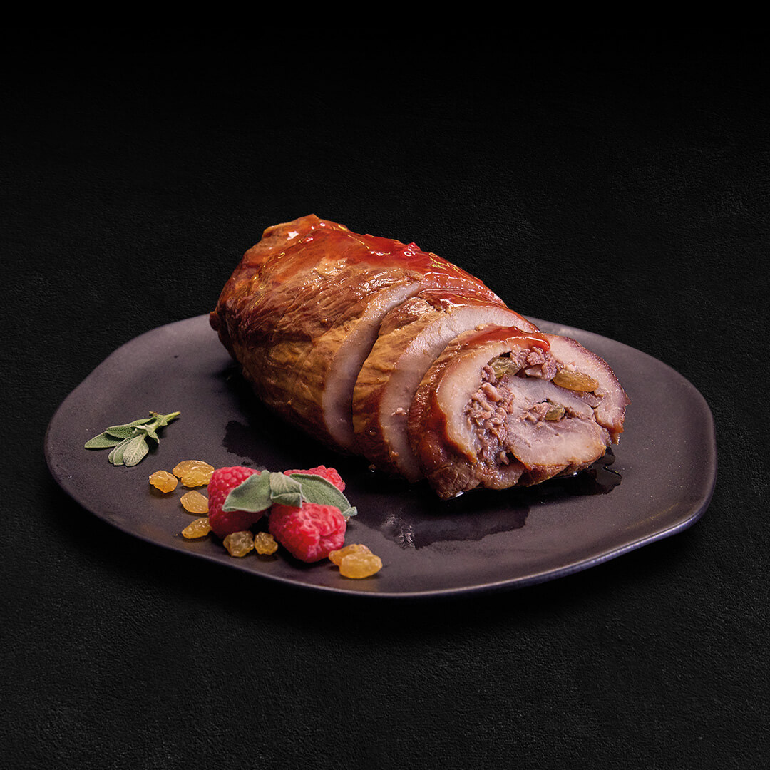 Enrollado Ahumado con Mermelada de Frambuesa, Pasas Rubias y Tocino